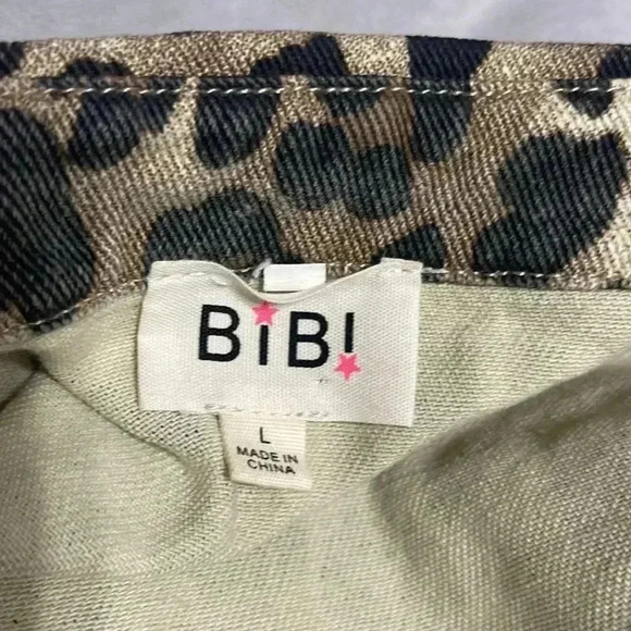 Leopard Print Jean Jacket - Picture 9 of 11